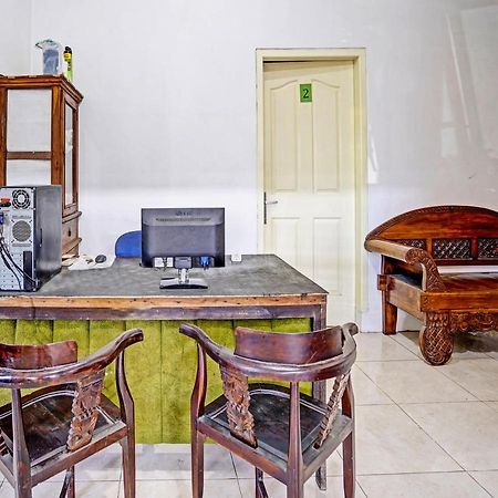 Oyo 90943 Mochi 88 Homestay Probolinggo Ngoại thất bức ảnh