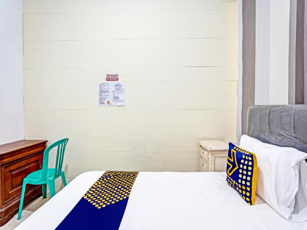 Oyo 90943 Mochi 88 Homestay Probolinggo Ngoại thất bức ảnh