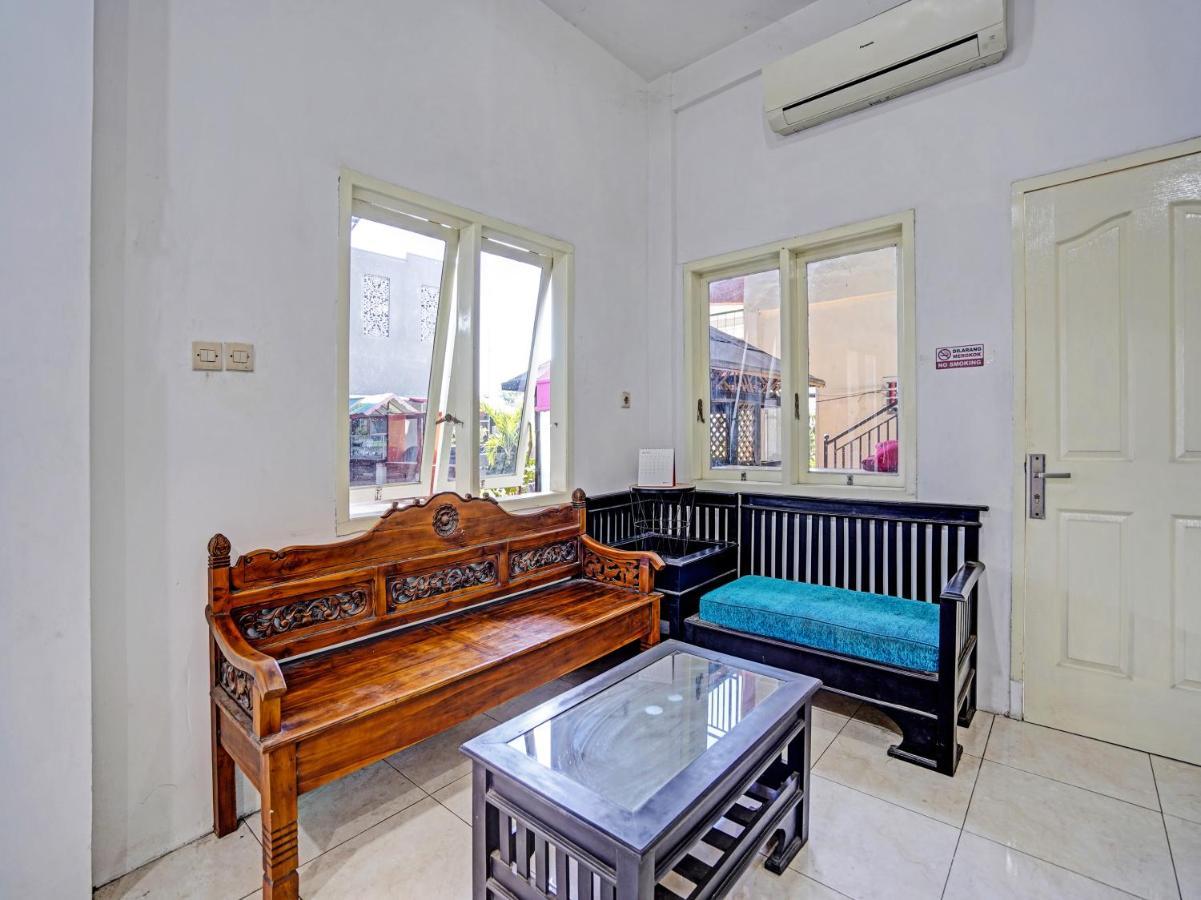 Oyo 90943 Mochi 88 Homestay Probolinggo Ngoại thất bức ảnh