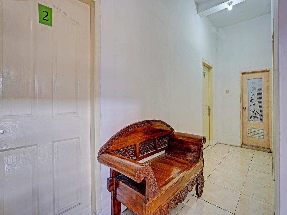 Oyo 90943 Mochi 88 Homestay Probolinggo Ngoại thất bức ảnh